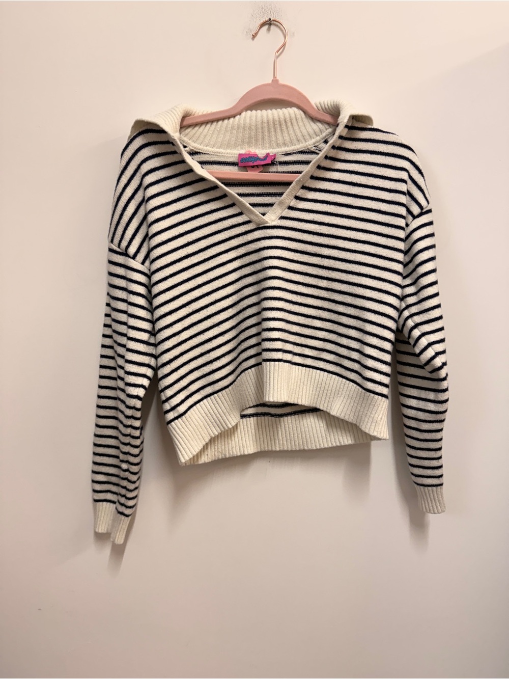 Edikted Cream & Black Striped V-Neck Cropped Sweater
